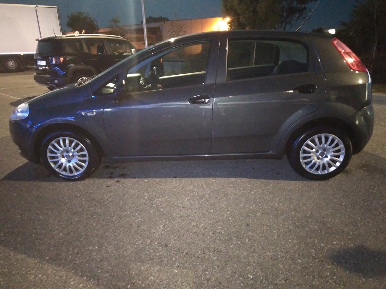 Fiat Punto Evo 1.3 Mjt 75 CV 5 porte Active x neopatentati