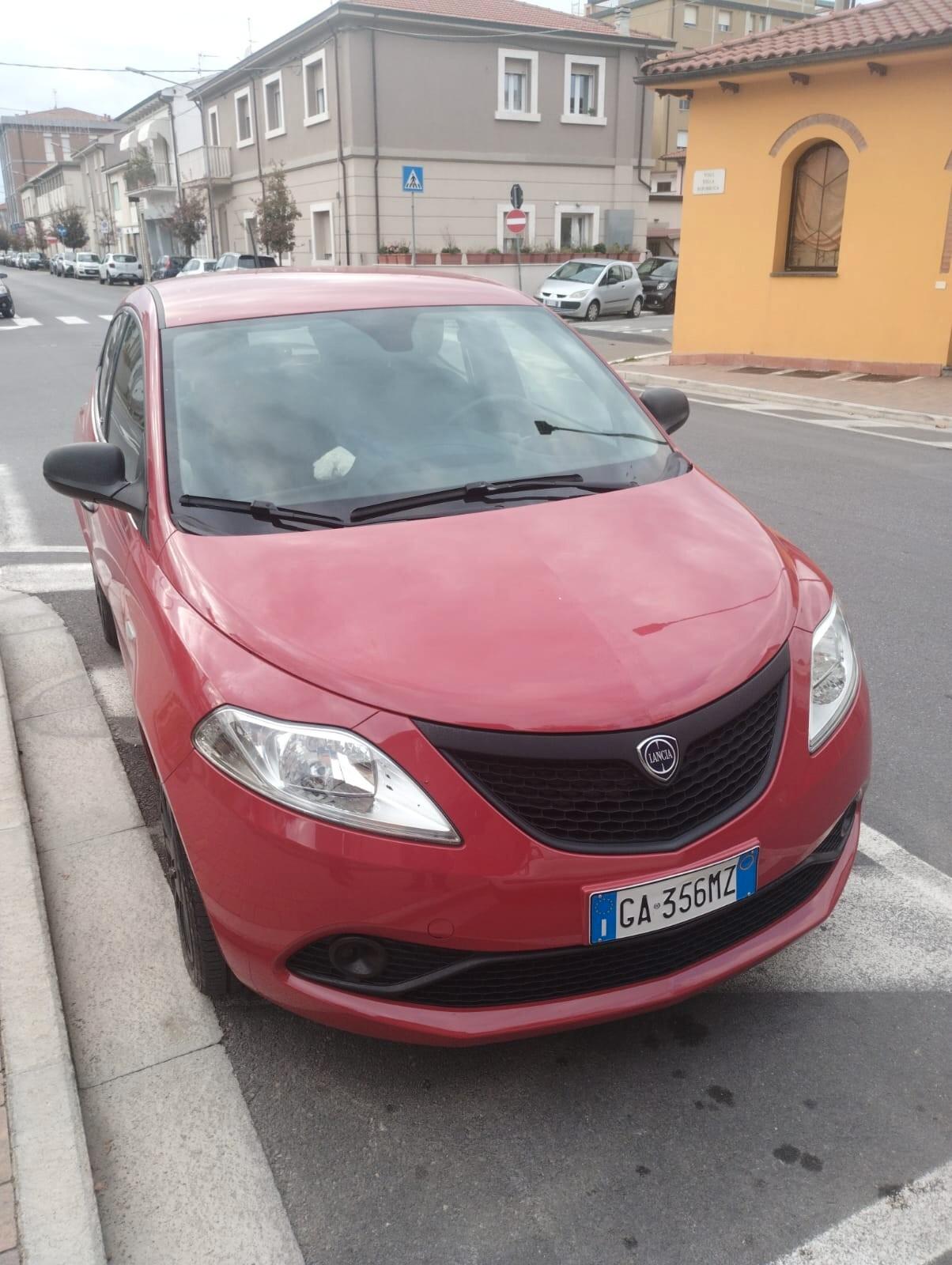 Lancia Ypsilon 1.2 69 CV 5 porte GPL Ecochic Monogram