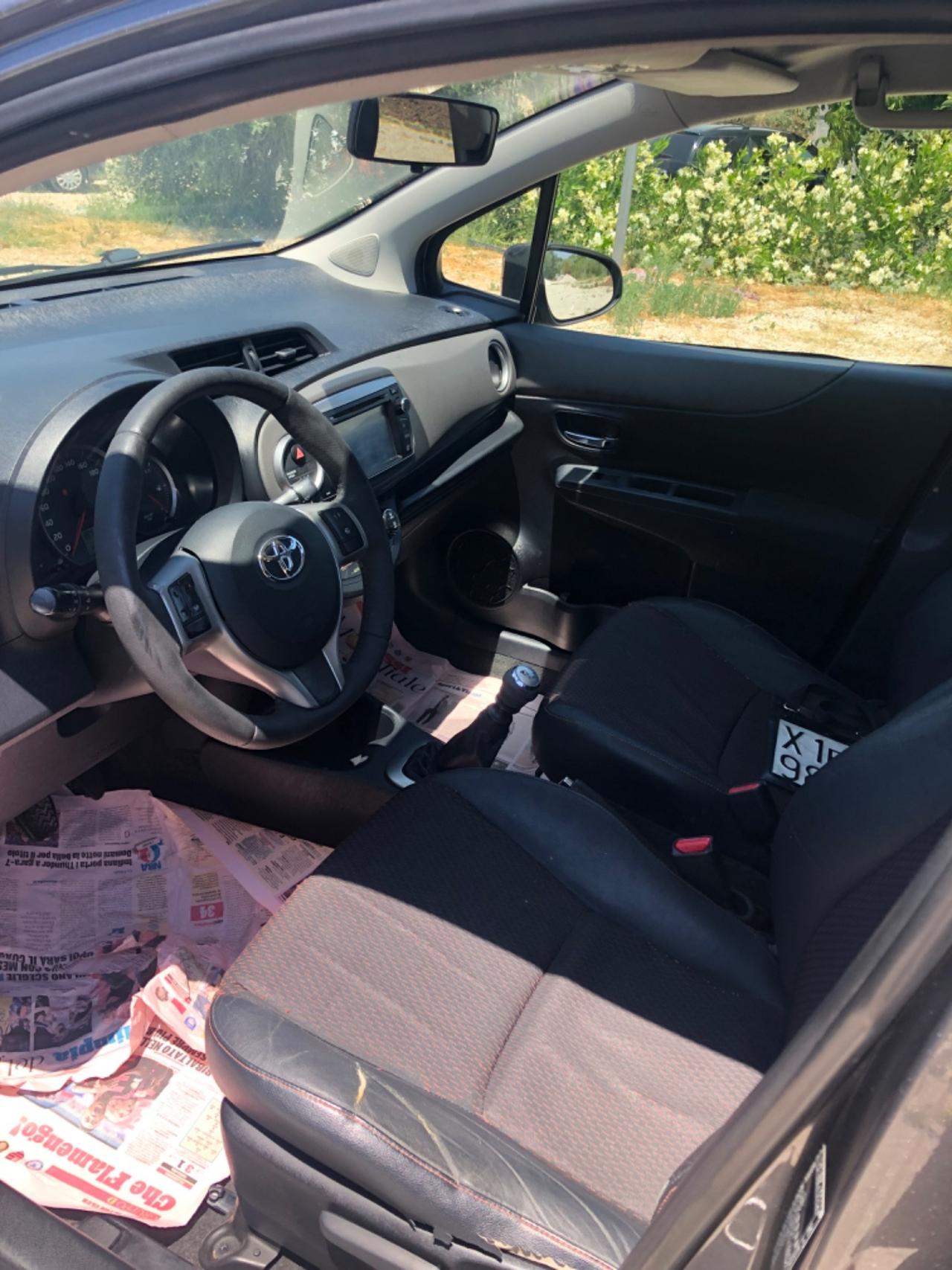Toyota Yaris 1.4 D-4D 5 porte Lounge