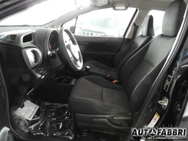 TOYOTA - Yaris - 1.0 5 porte Active