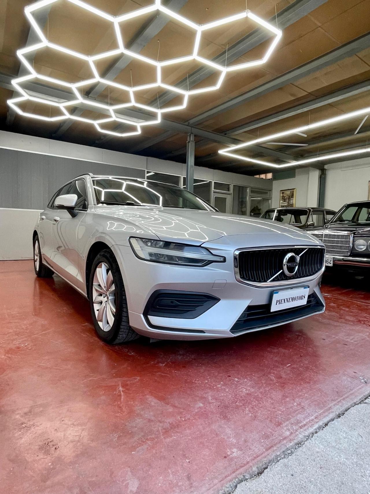 Volvo V60 B4 2.0d IVA ESPOSTA TAGLIANDI UFFICIALI VOLVO