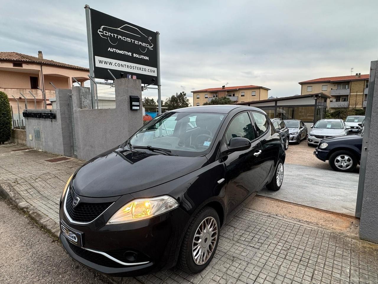LANCIA YPSILON SILVER - NEOPATENTATI