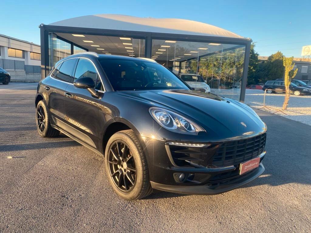 Porsche Macan S 3.0 V6 250 cv automatica total black