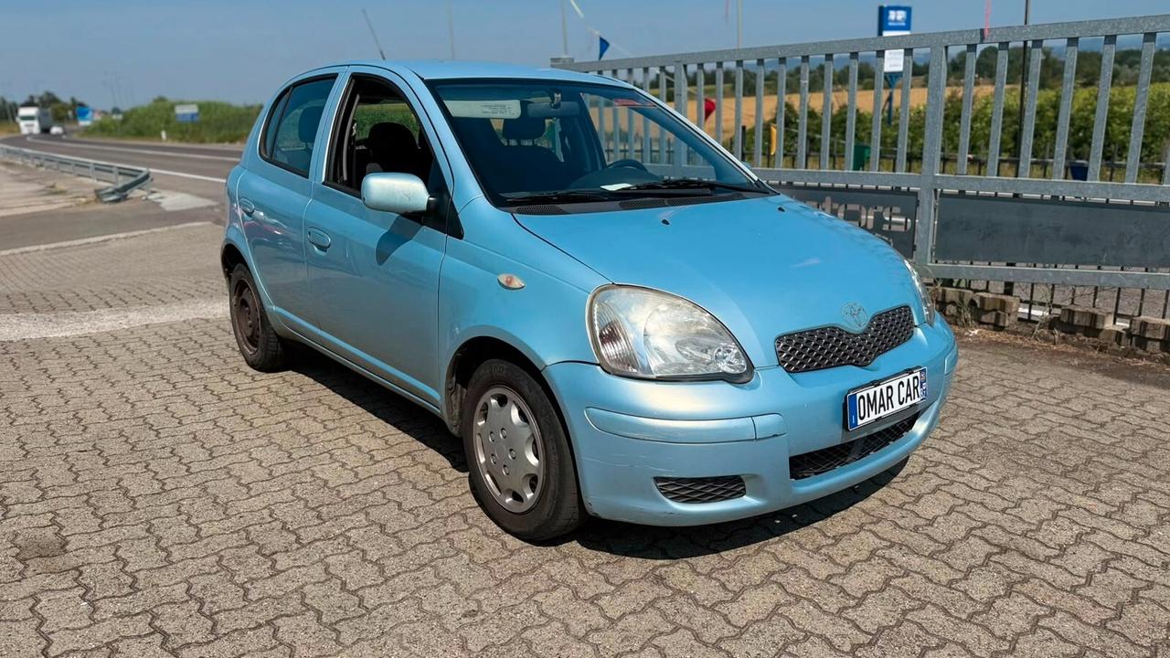 Toyota Yaris 1.0 BENZINA 2004 NEOP