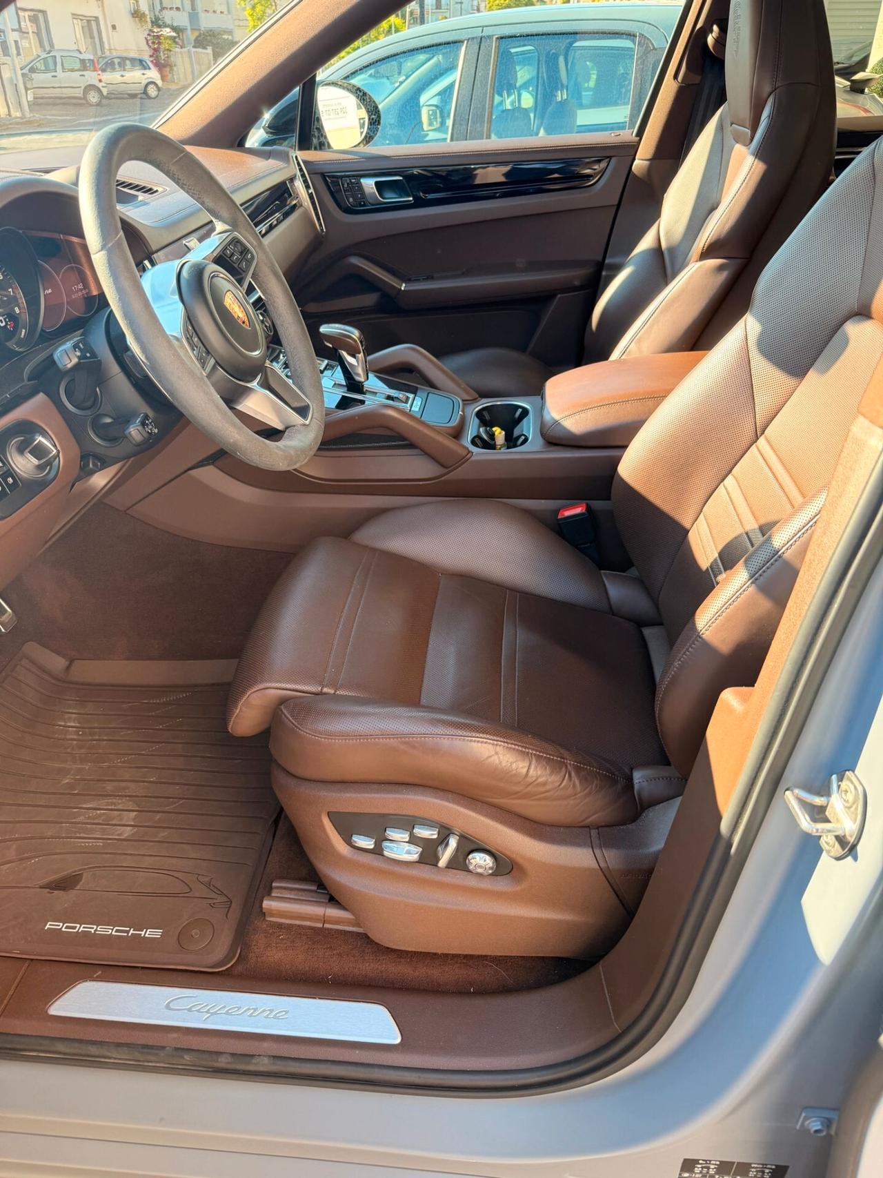 Porsche Cayenne Coupé 3.0 V6 E-Hybrid
