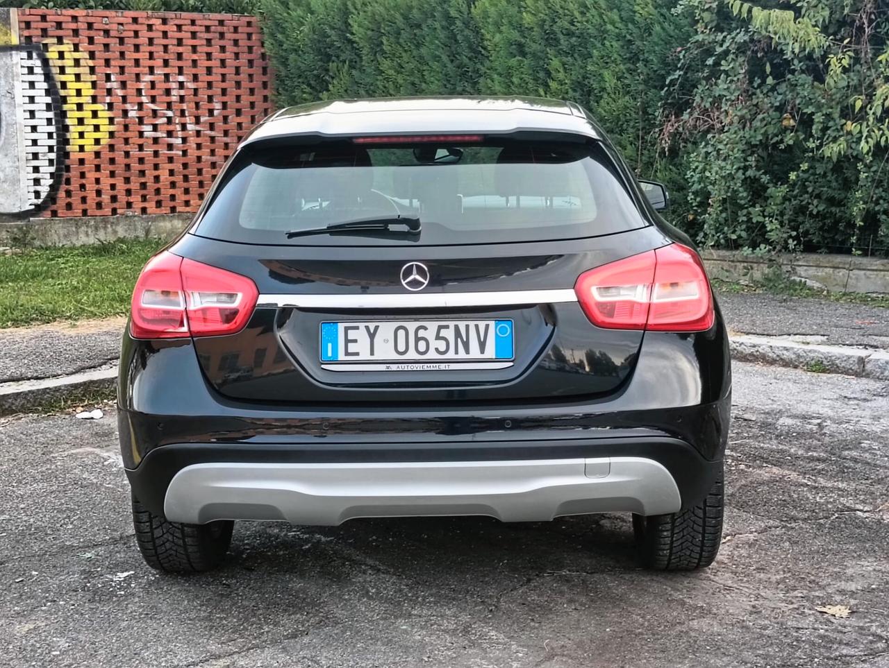 Mercedes-benz GLA 180 d Premium..CELL 320 147 1147 WUATSAPP