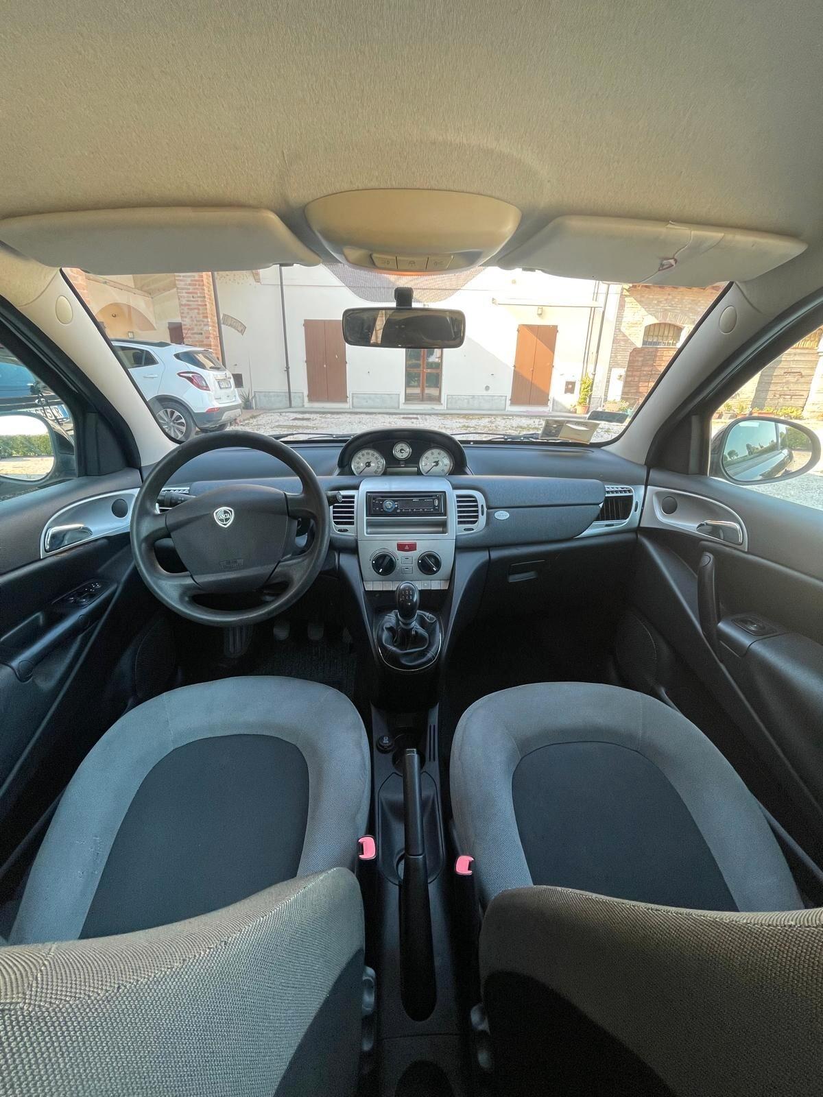 Lancia Ypsilon 1.4 Argento Ecochic GPL