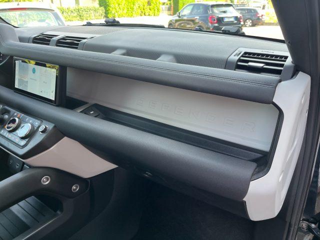 LAND ROVER Defender 110 3.0D I6 200CV AWD AUTO S TOTAL BLACK