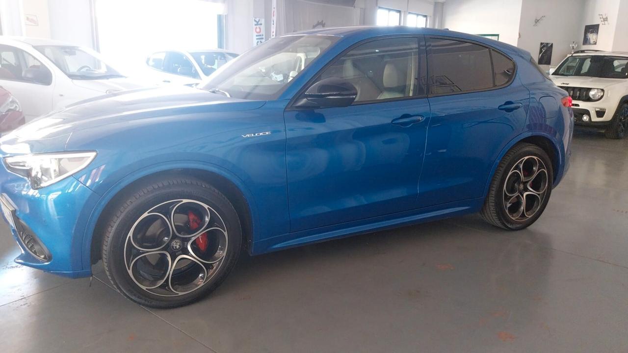 Alfa Romeo Stelvio 2.2 CC 210 CV AT8 Q4 Veloce