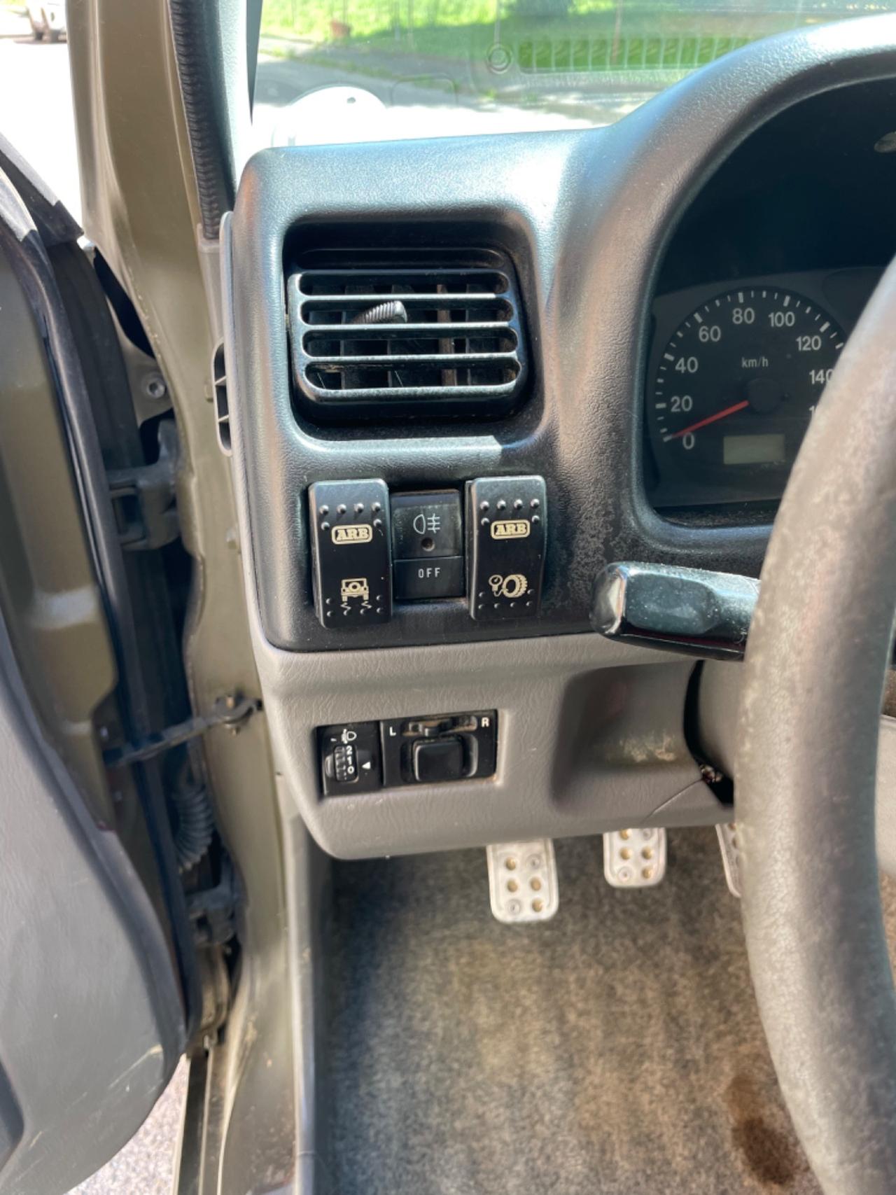 Suzuki Jimny 1.3i 16V cat 4WD JLX