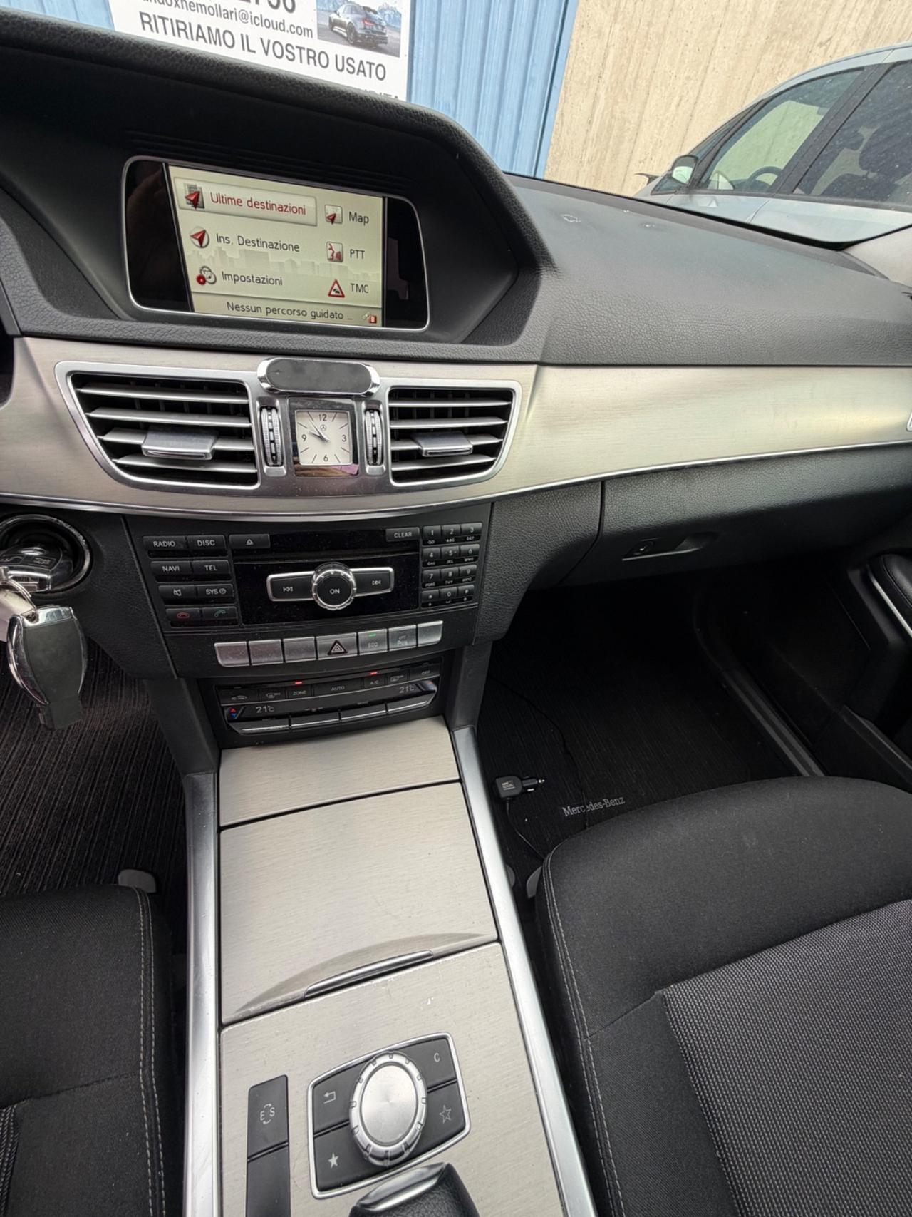 Mercedes-benz E 220 Blue TEC Automatic Premium -
