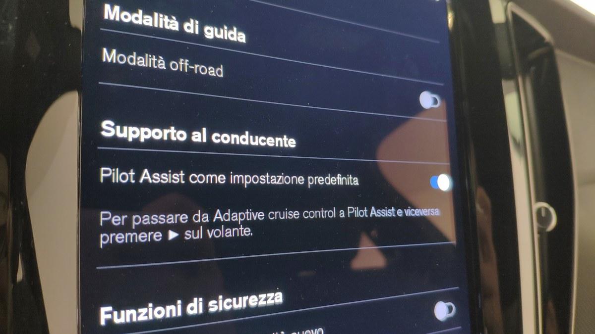 VOLVO Xc60 B5 Mild Hybrid Awd Automatico Plus Dark