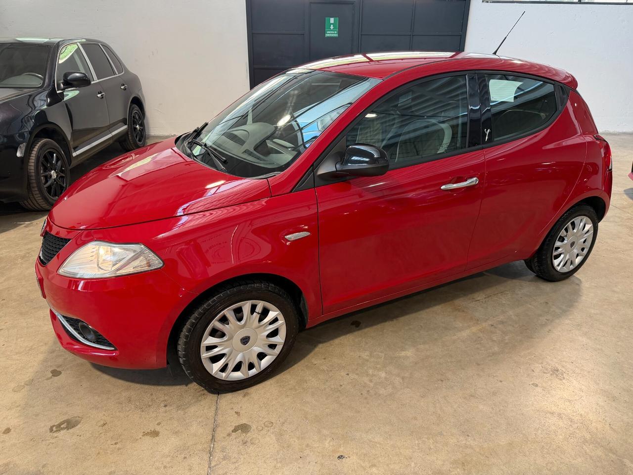 Lancia Ypsilon 1.2 Platinum UNICOPROPRIETARIO-NEOPATENTATI