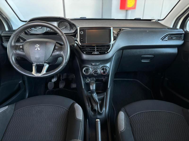 Peugeot 208 5 Porte 208 5p 1.2 puretech Active 82cv