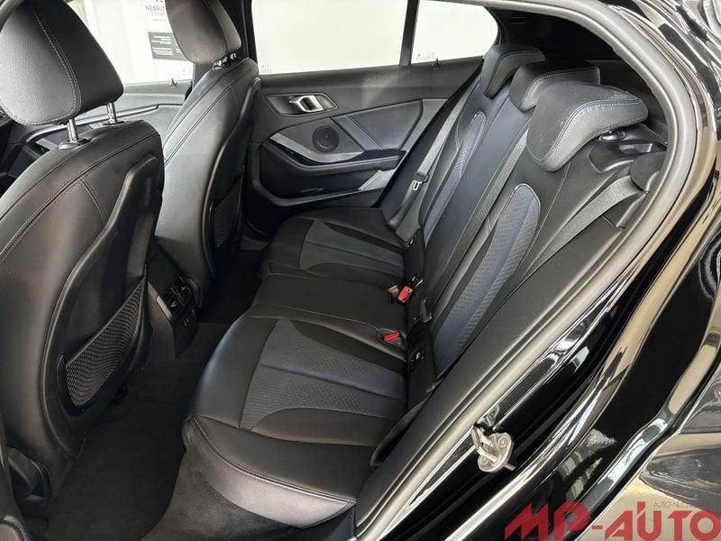 BMW Serie 1 118d 5p. M Sport AUTOMATICA GARANZIA BMW tua a 393,00 al mese
