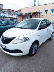 Lancia Ypsilon 1.2 69 CV 5 porte GPL Ecochic Elefantino Blu
