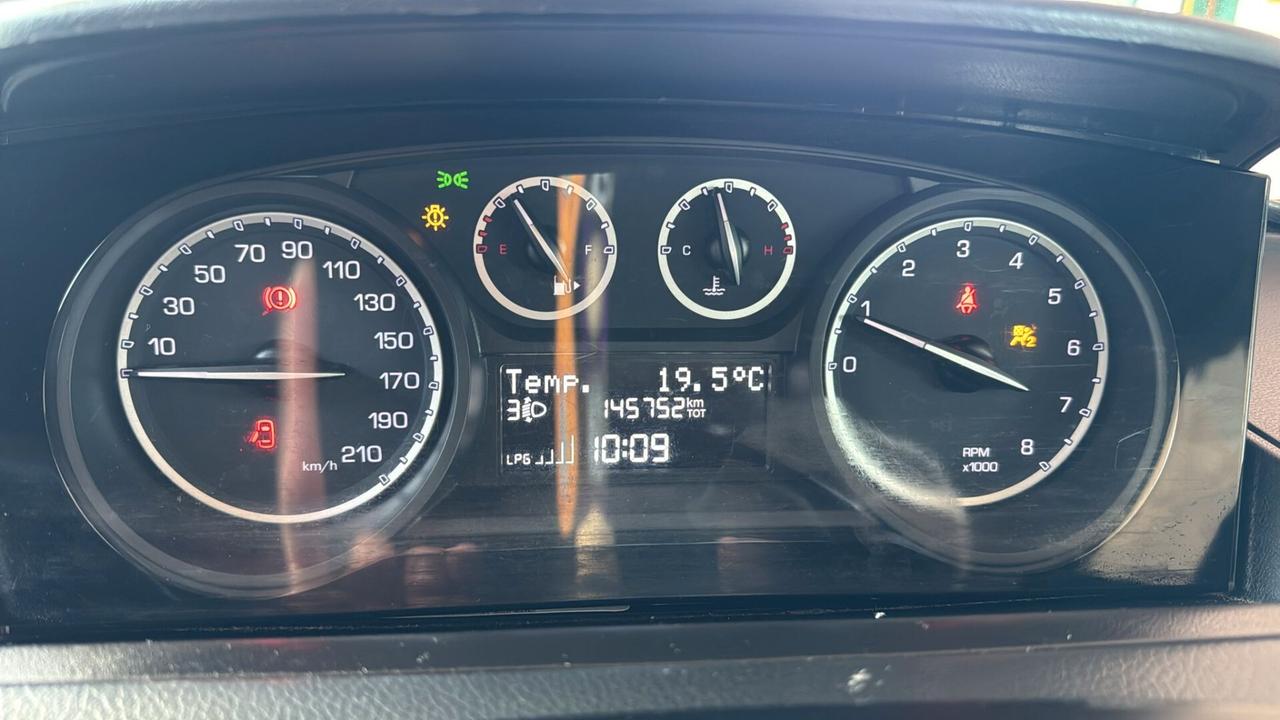 Lancia Ypsilon 1.2 69 CV 5 porte GPL Ecochic Silver