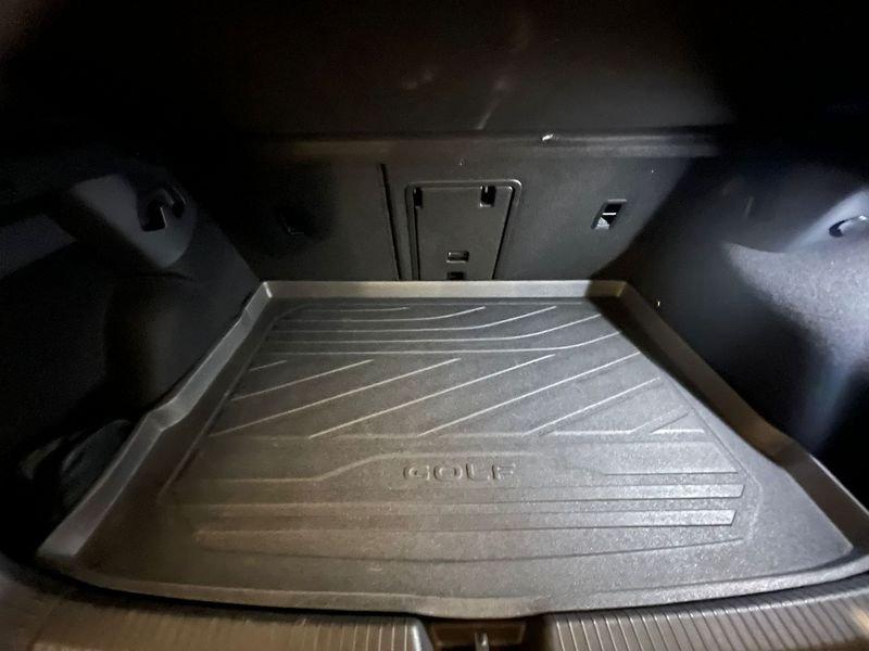 Volkswagen Golf Golf 1.5 eTSI 150 CV EVO ACT DSG R-Line