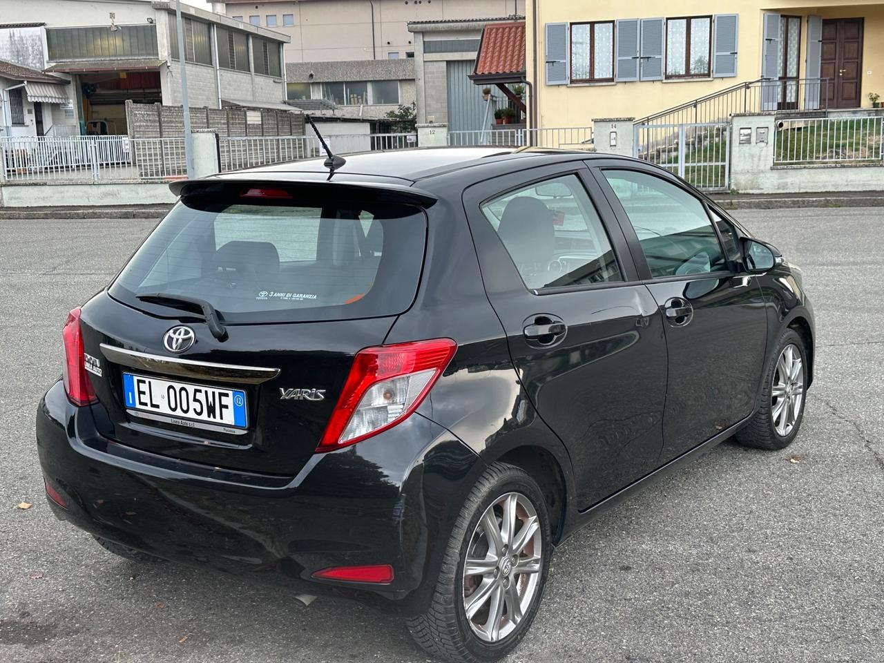 Toyota Yaris 1.3 Lounge (110.000KM!!) PREZZO 8490€