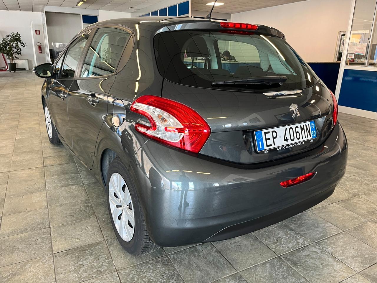 Peugeot 208 1.2 VTi 82 CV 5 porte Allure-NEOPATENTATI-