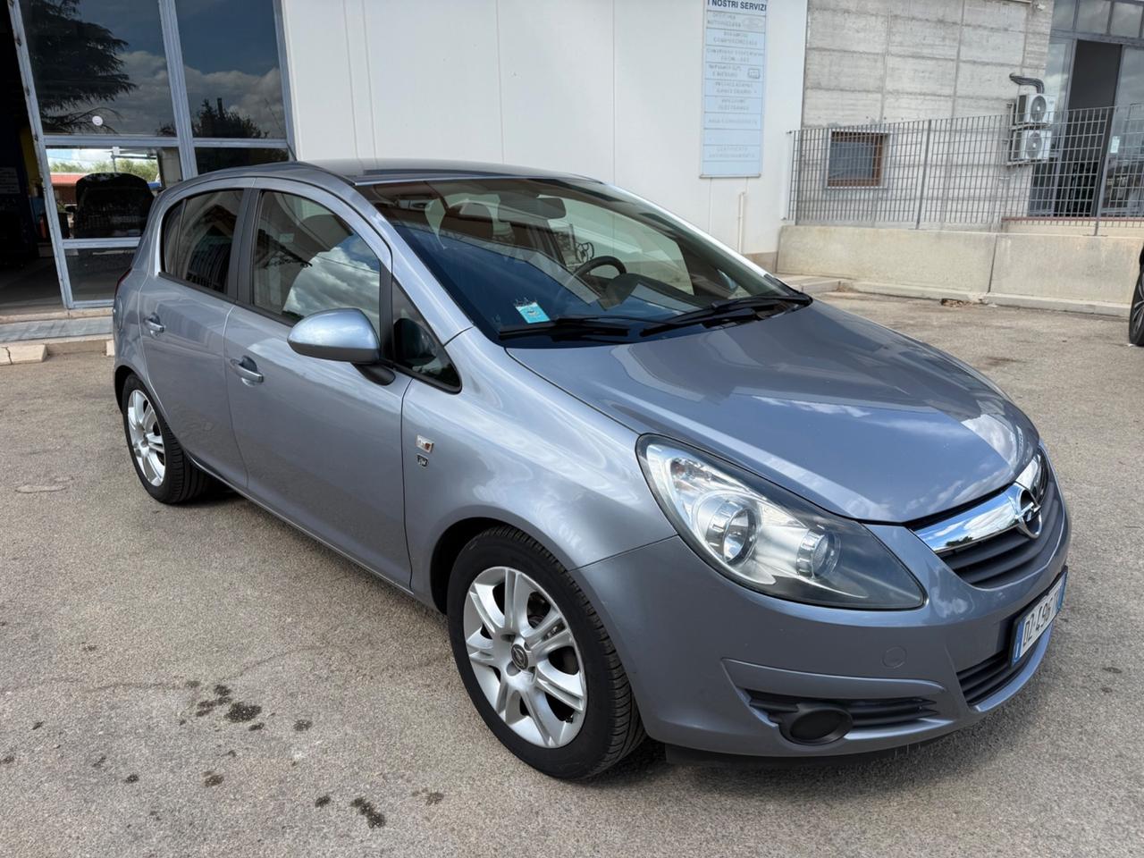 Opel Corsa 1.2 80CV 5 porte GPL-TECH Edition