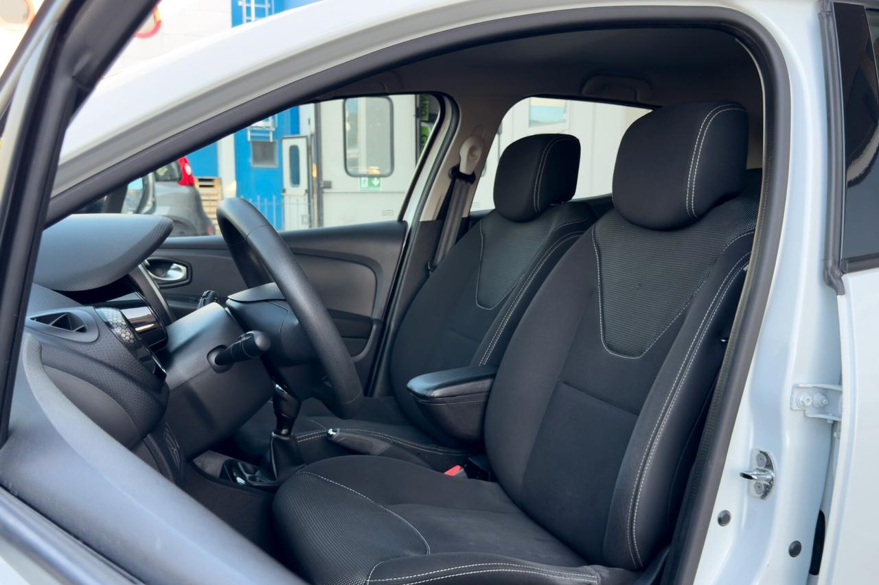 Renault Clio dCi 8V 90 CV 5 porte Moschino Intens