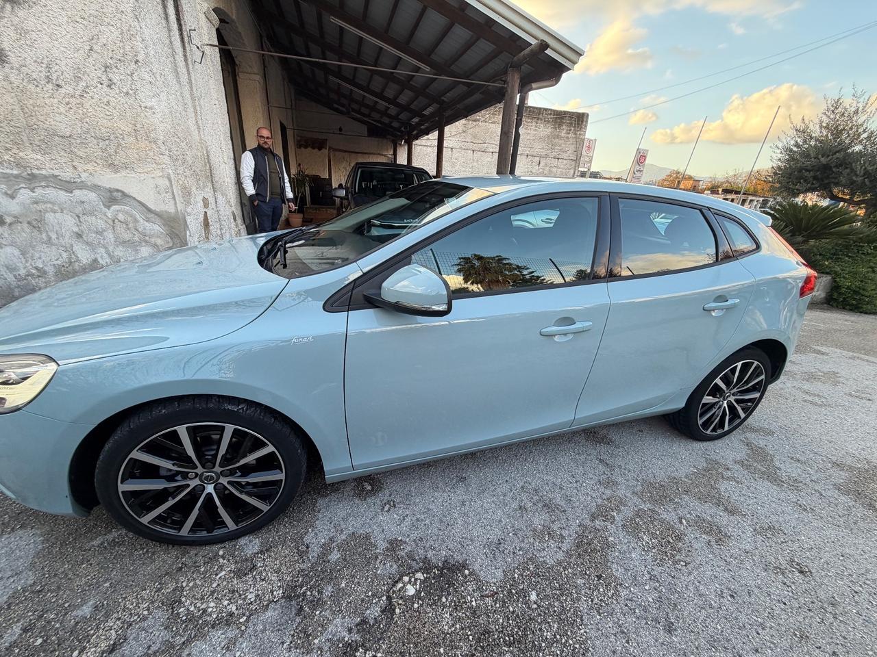 Volvo V40 D3 R-design Kinetic UNICO PROPRIETARIO