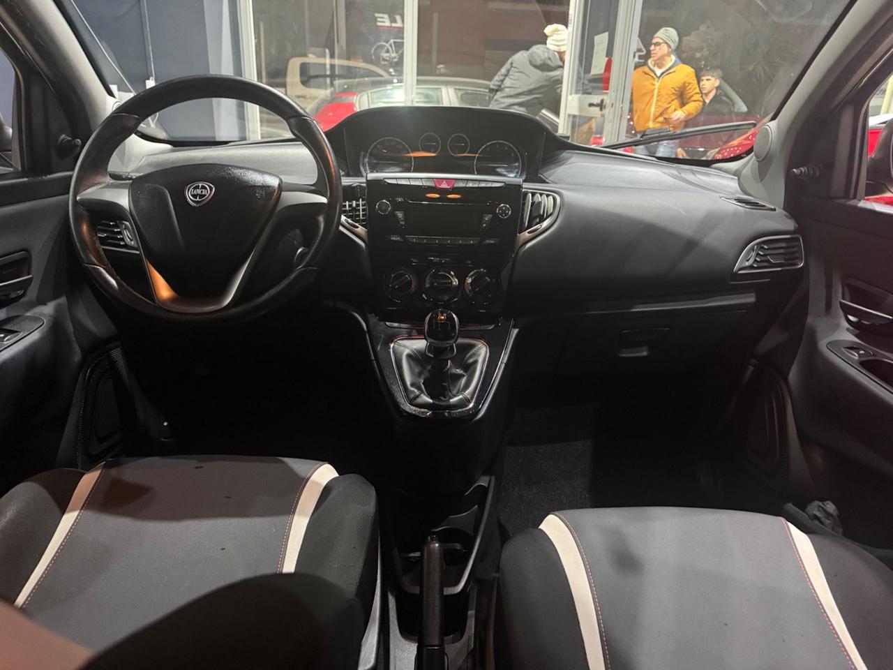 Lancia Ypsilon 1.2 69 CV 5 porte GPL Ecochic Platinum