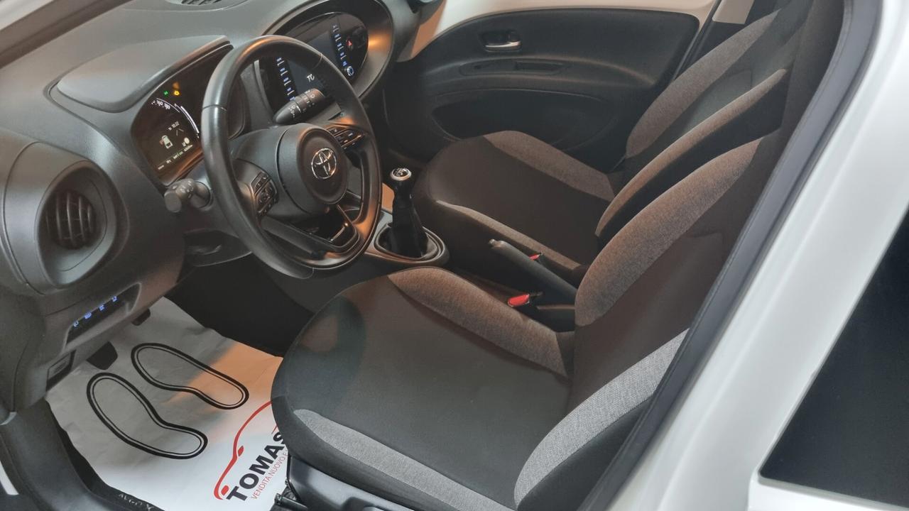 Toyota Aygo Connect 1.0 VVT-i 72 CV 5 porte x-play
