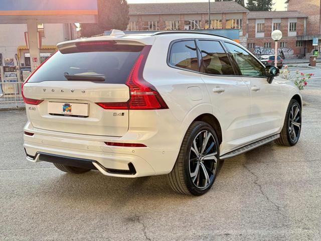 VOLVO XC60 B4 (d) AWD automatico Ultimate Dark