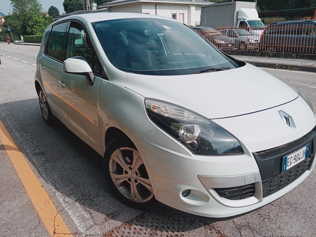 Renault Scenic Scénic X-Mod 1.5 dCi 110CV Dynamique