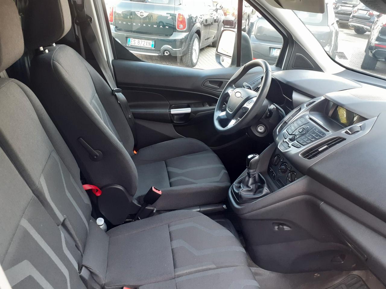 FORD TRANSIT CONNECT 3 POSTI PORTATA 825 KG.