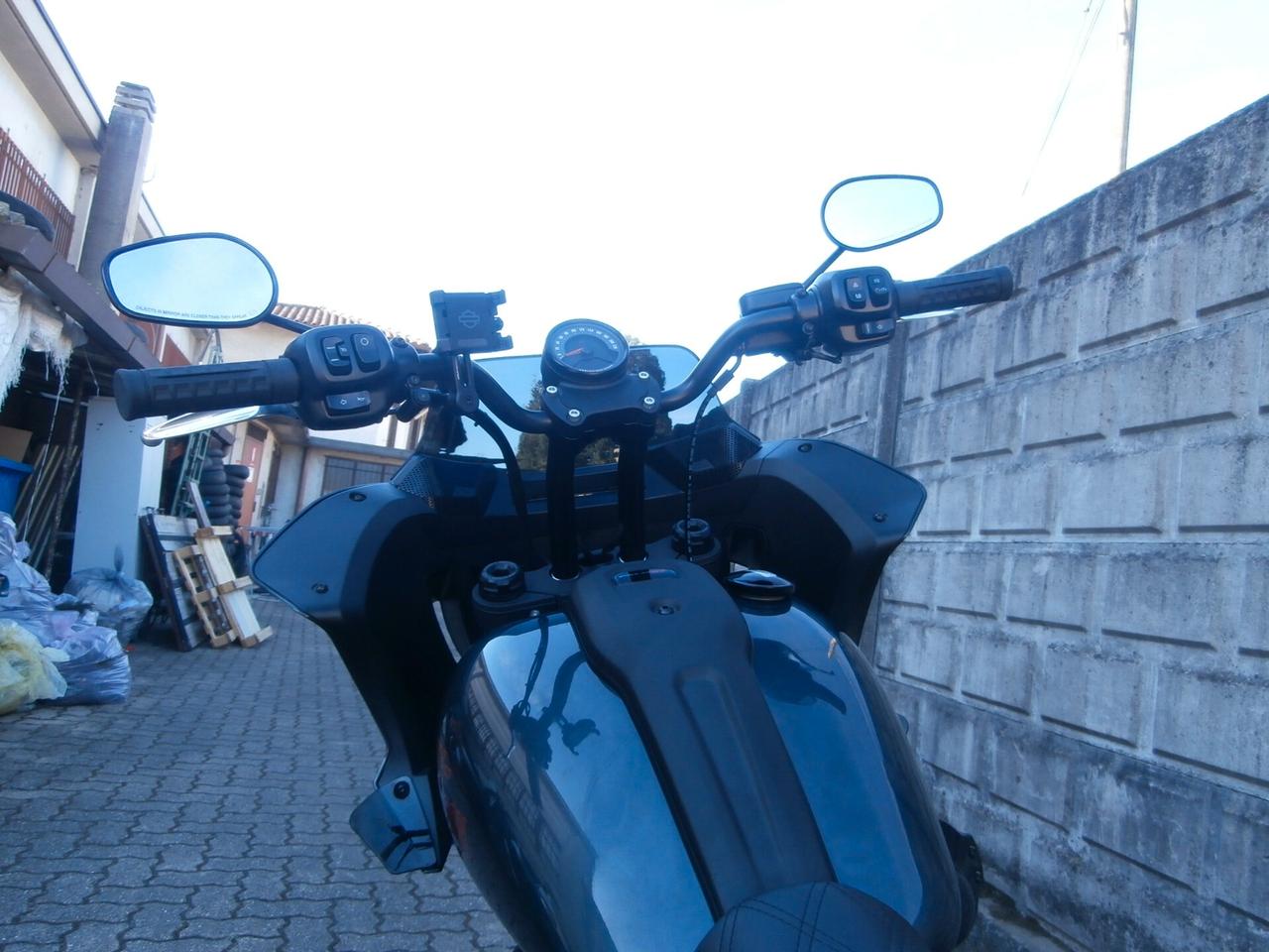 Harley-davidson Low Rider ST (2025 - 26) passaggio incluso.