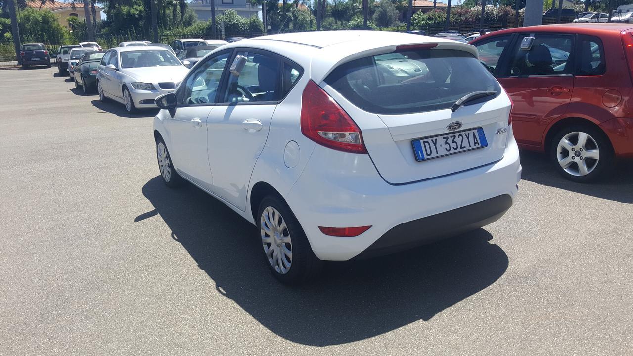 Ford Fiesta 1.4 5 porte Bz.- GPL Titanium