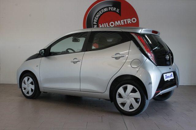 TOYOTA Aygo 1.0 VVT-i 69 CV 5 porte x-play Neopatentati.