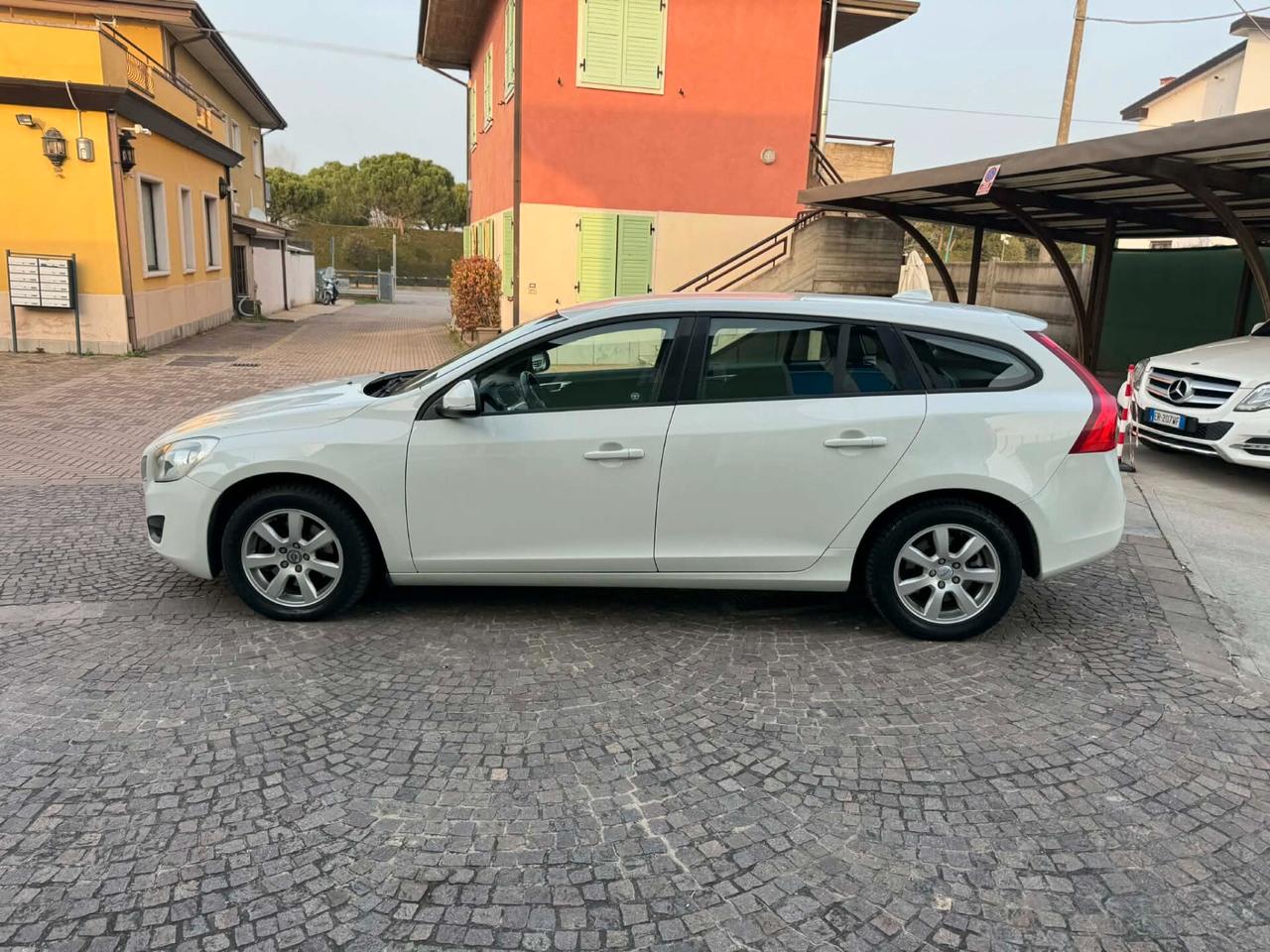 Volvo V60 D3 Geartronic Summum