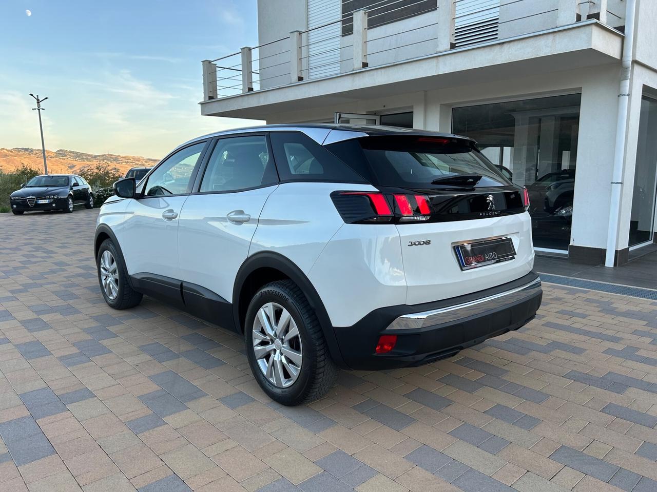 Peugeot 3008 BlueHDi 130 S&S EAT8 Active