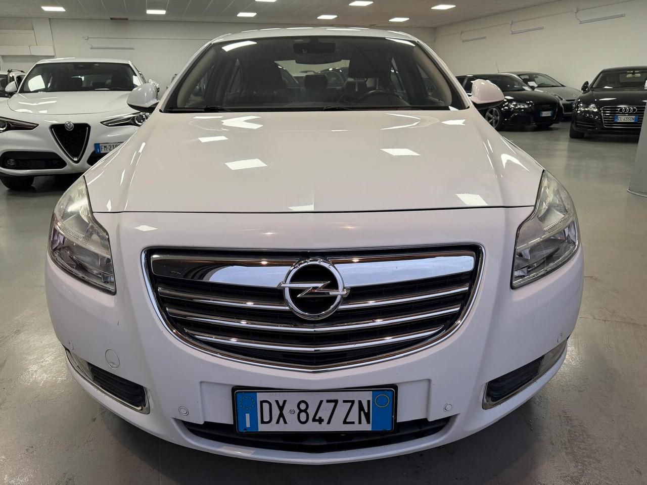 Opel Insignia 1.6 Turbo 180CV 4 porte Cosmo