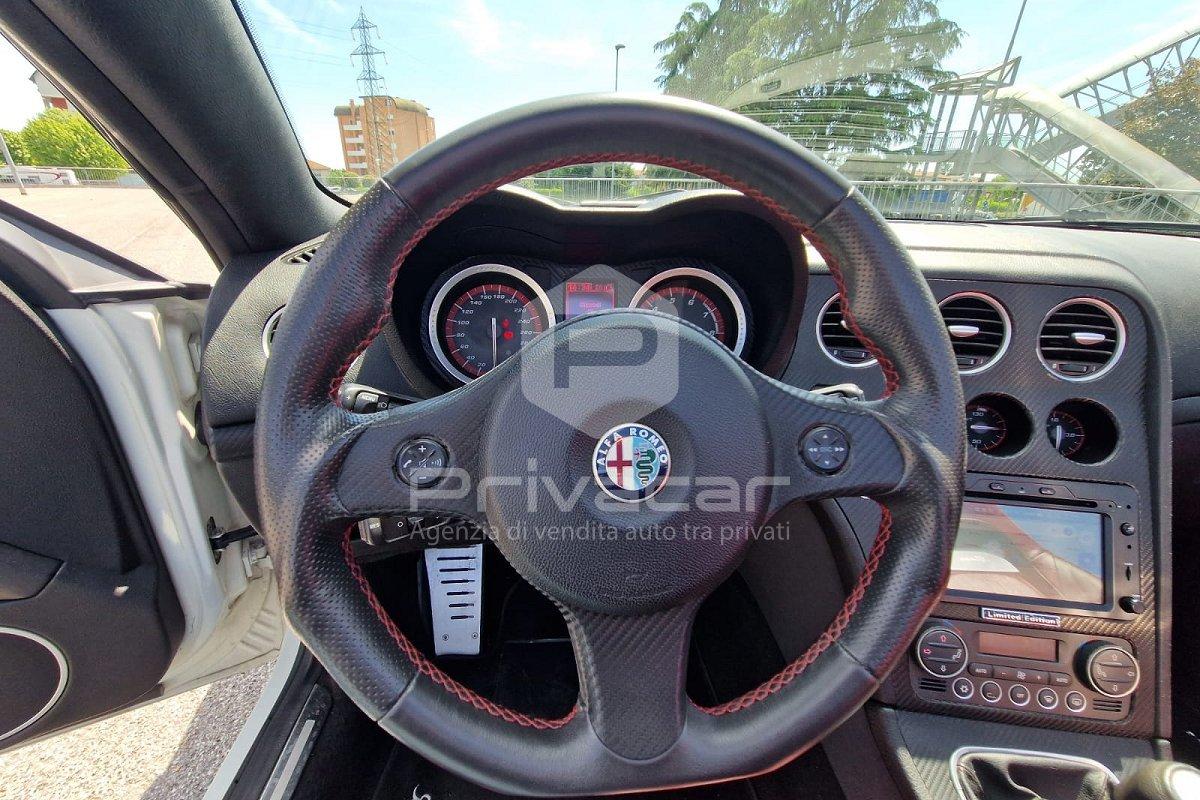 ALFA ROMEO Spider 1750 TBi
