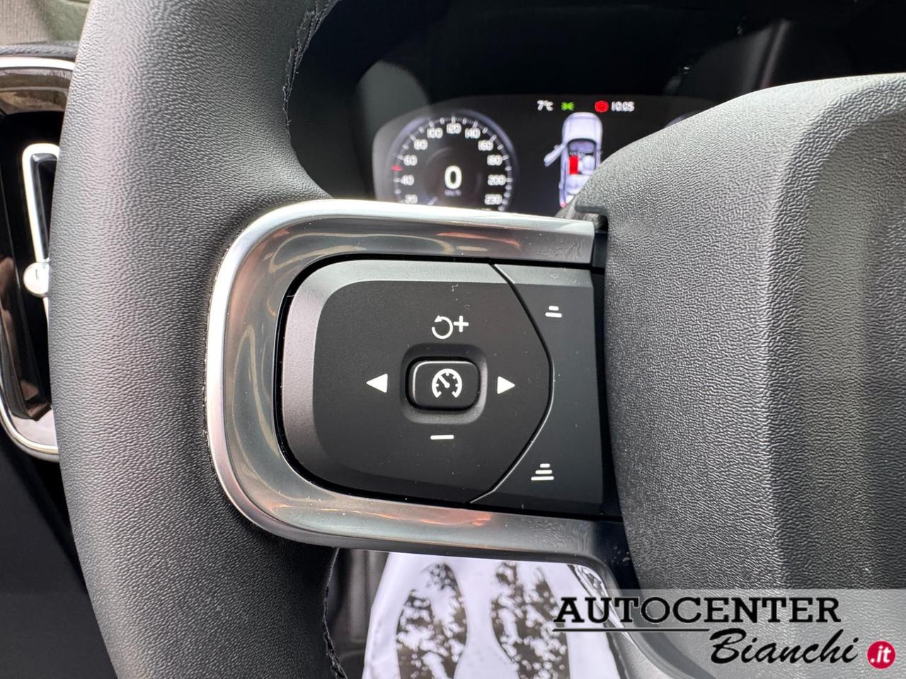 Volvo XC40 1.5 t4 phev Inscription Expression auto my21