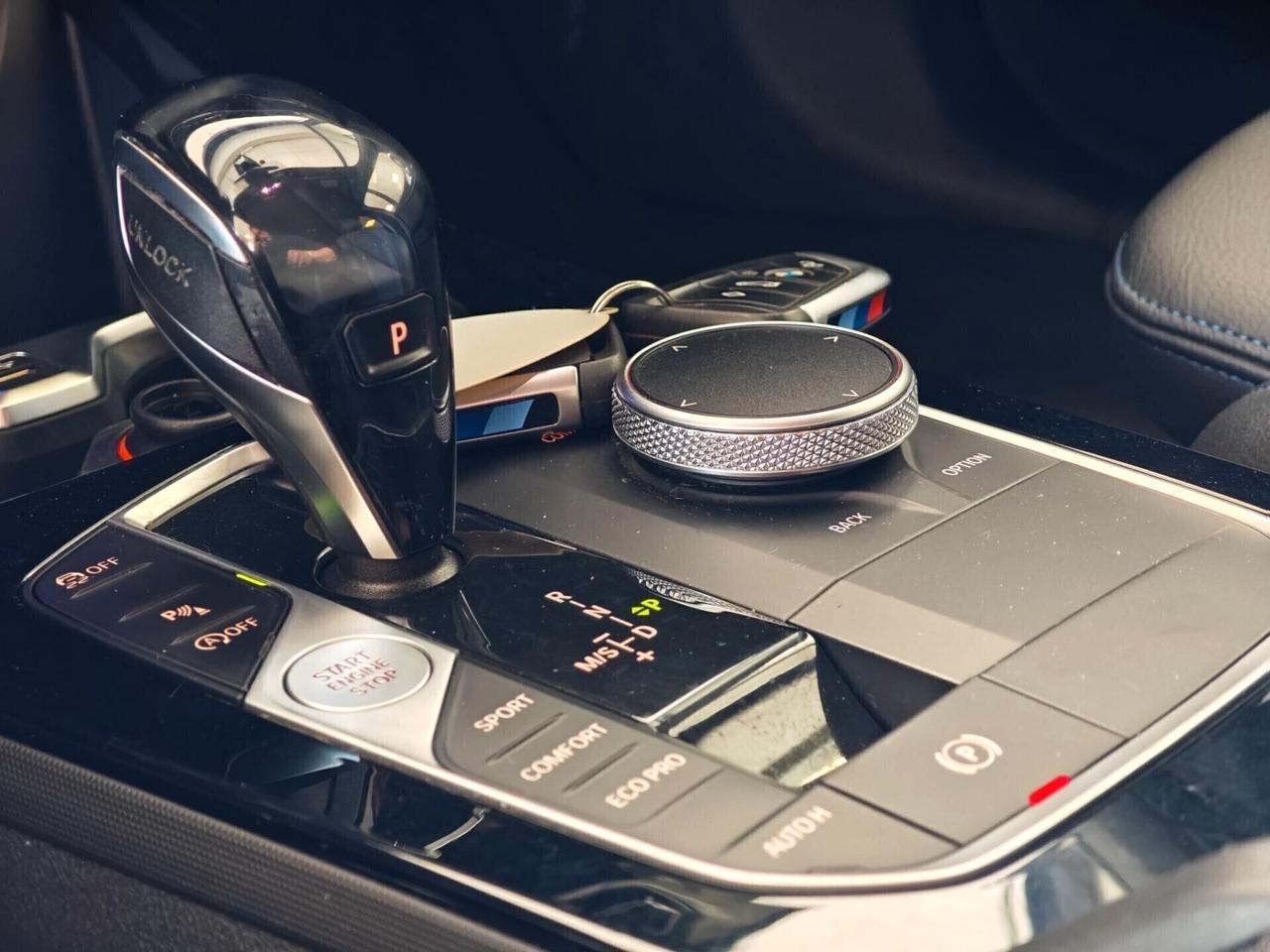 Bmw 118 118d 5p. Msport