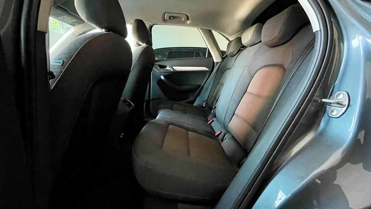 AUDI Q3 QUATTRO 2.0 BUSINESS PLUS S-TRONIC 177 CV - FULL LED