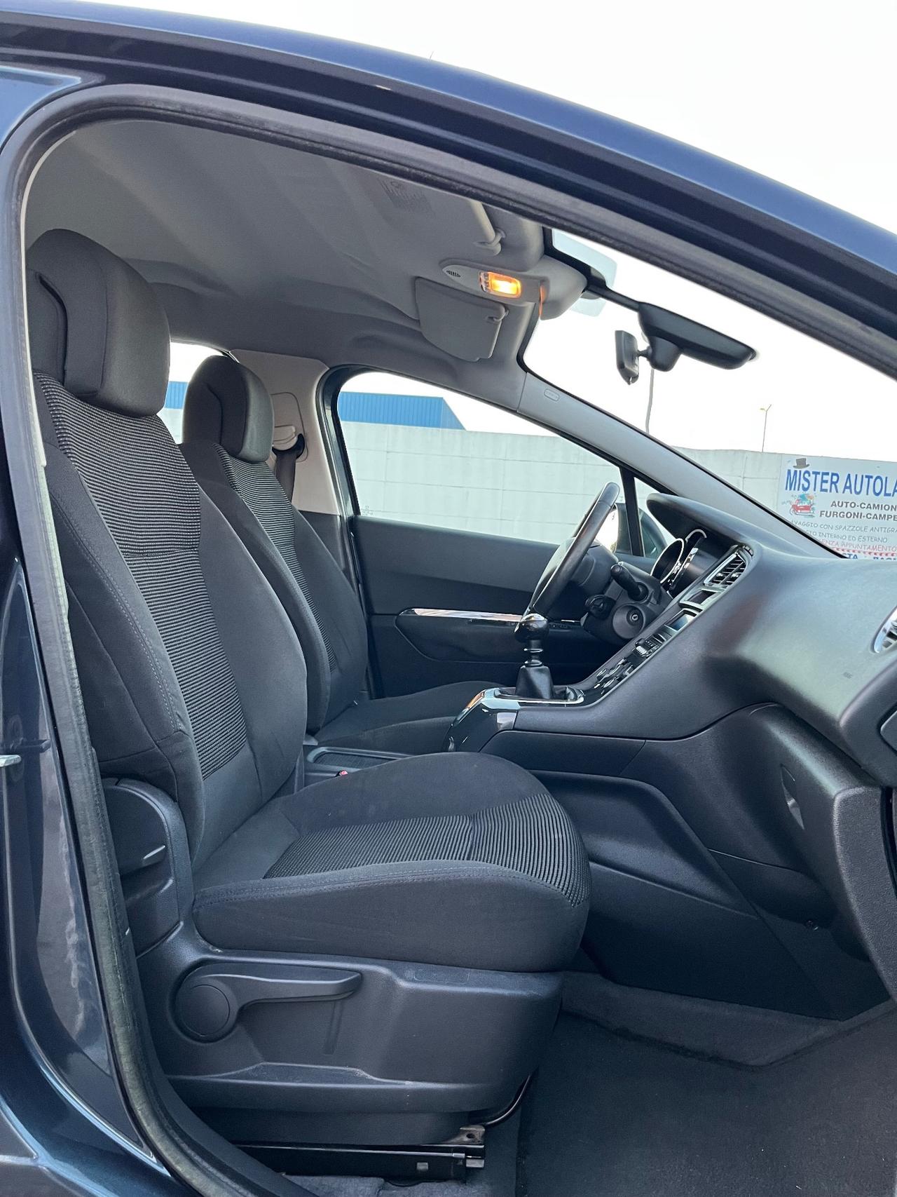 Peugeot 5008 1.6 HDi 112CV Business