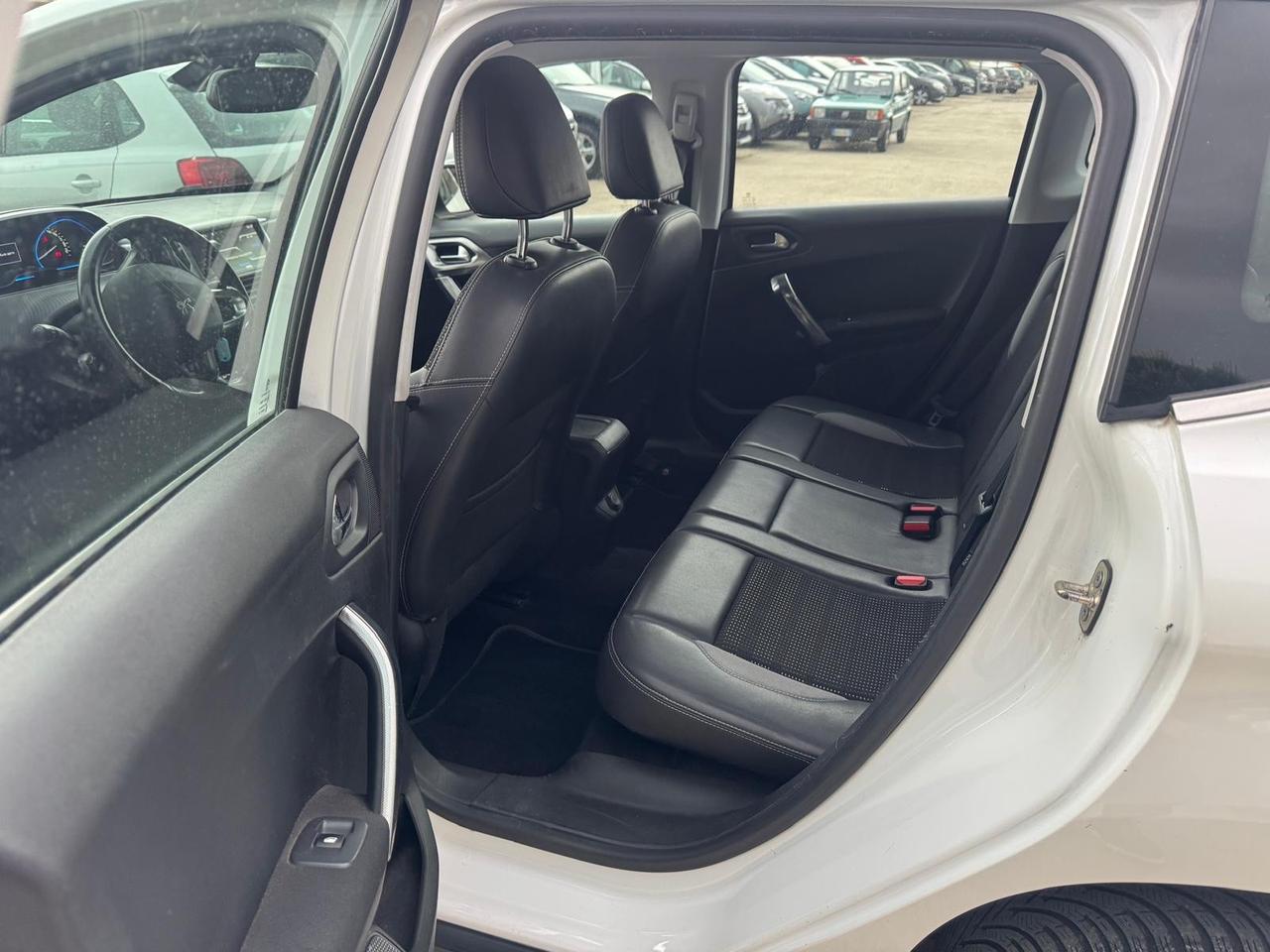 Peugeot 2008 1.6 e-HDi 92 CV Stop&Start robotizzato Active