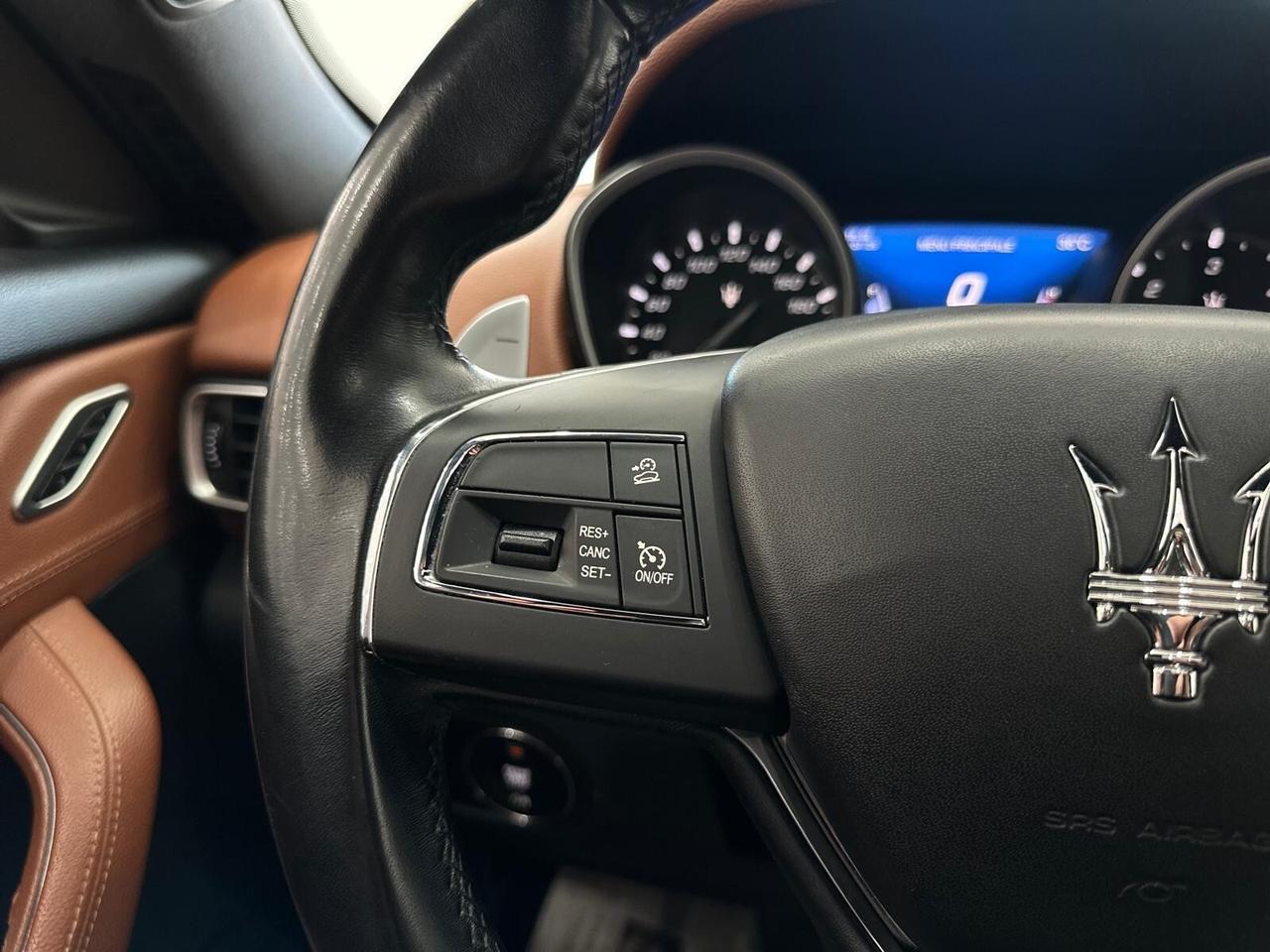 Maserati Levante 3.0 V6 Granlusso 250cv Q4 *tetto*