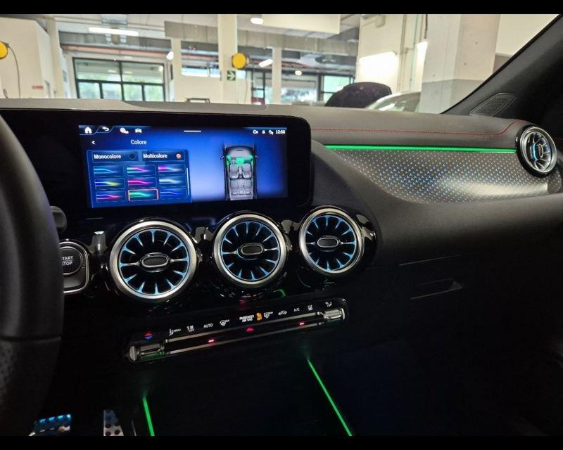 Mercedes-Benz EQA 300 AMG Line Advanced 4matic