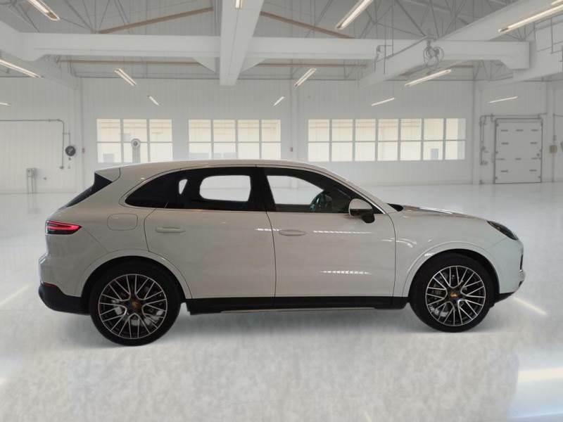 PORSCHE CAYENNE 3.0 V6 AUTO SUV
