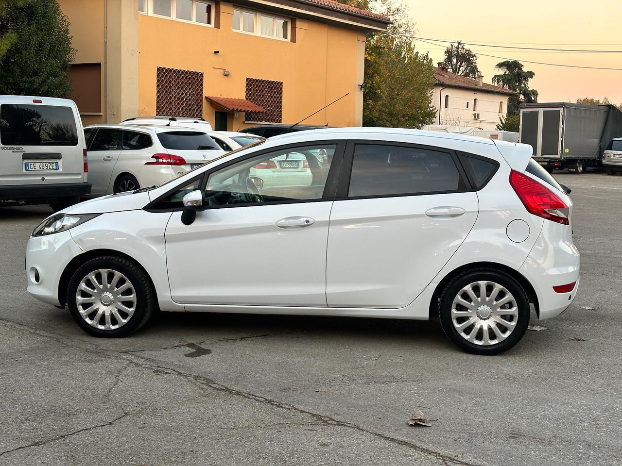 Ford Fiesta 1.4 5 porte Bz.- GPL Titanium