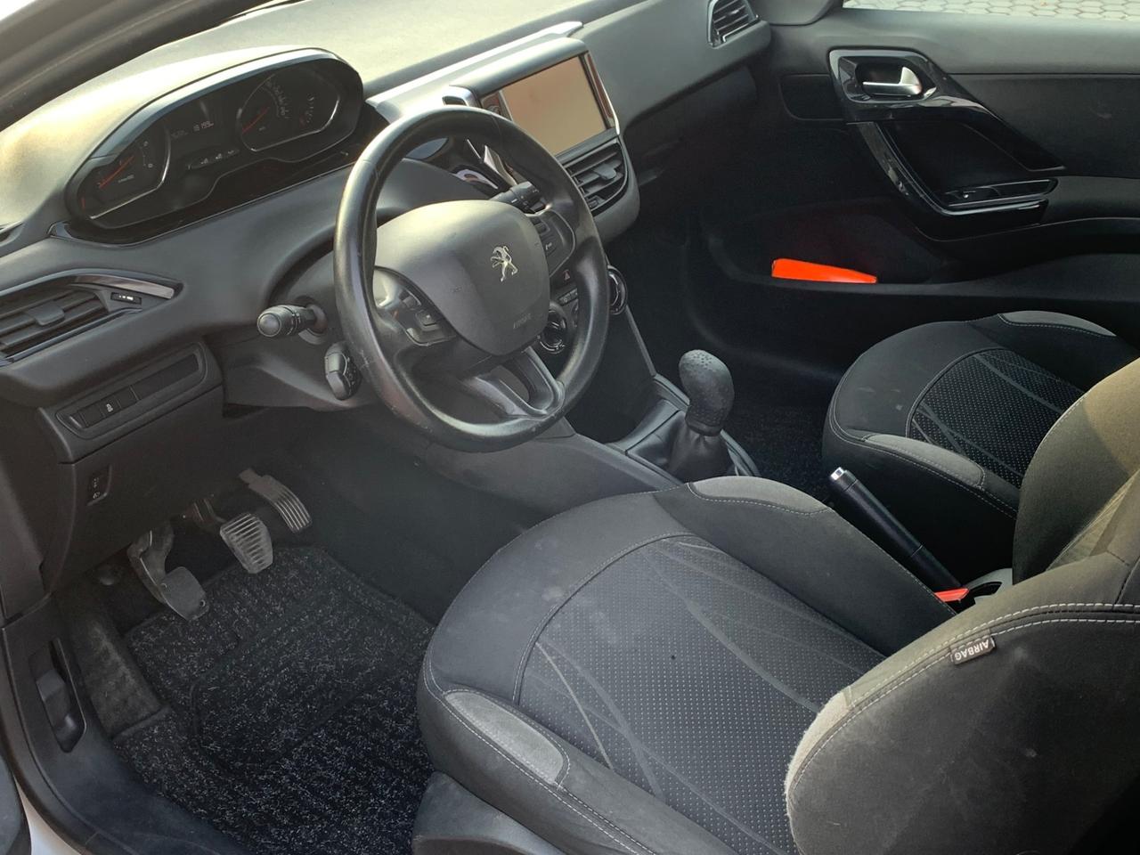Peugeot 208 1.4 HDi 68 CV 3 porte Allure