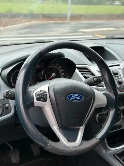 Ford Fiesta 1.2 82CV 3 porte Titanium